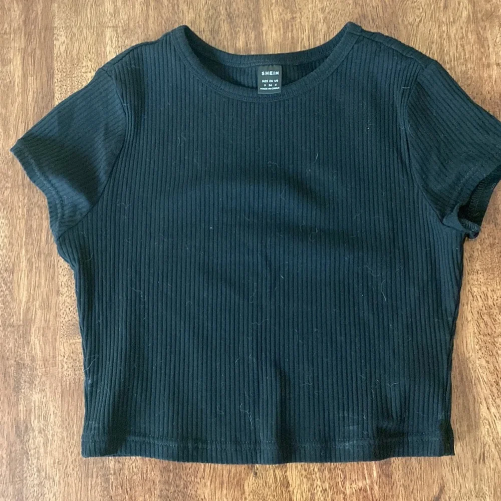 Shein crop tops: small bundle of 3 - Picture 3 of 4